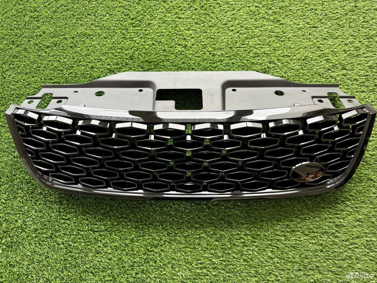 Решетка радиатора Land Rover Discovery 5 черная